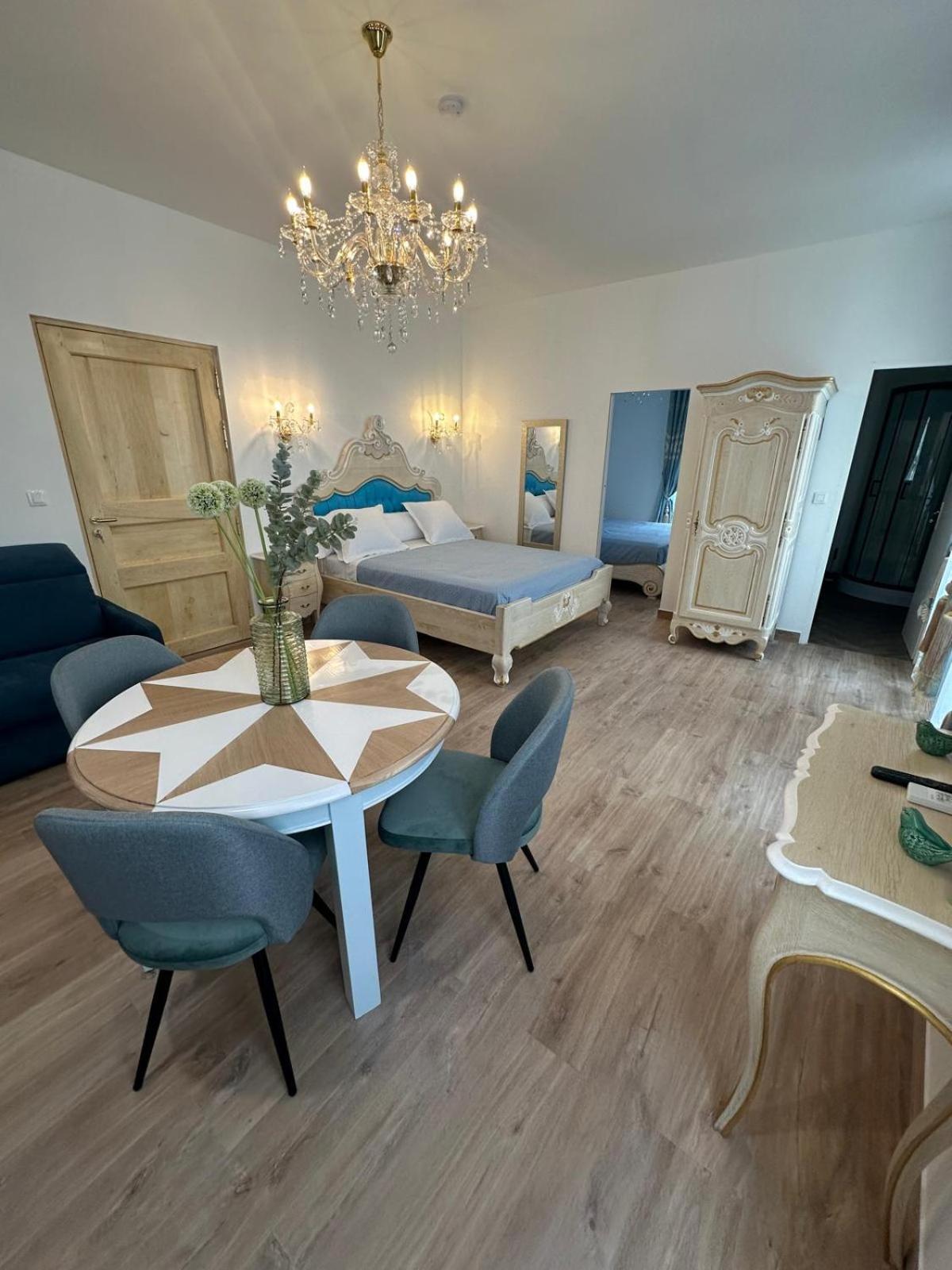 Appartement Du Cloitre 1Er Нарбонна Экстерьер фото