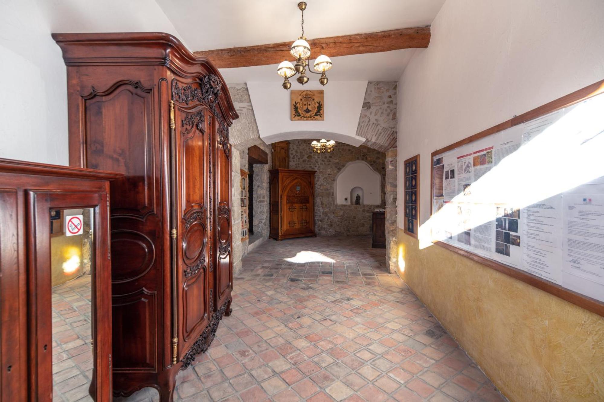 Appartement Du Cloitre 1Er Нарбонна Экстерьер фото