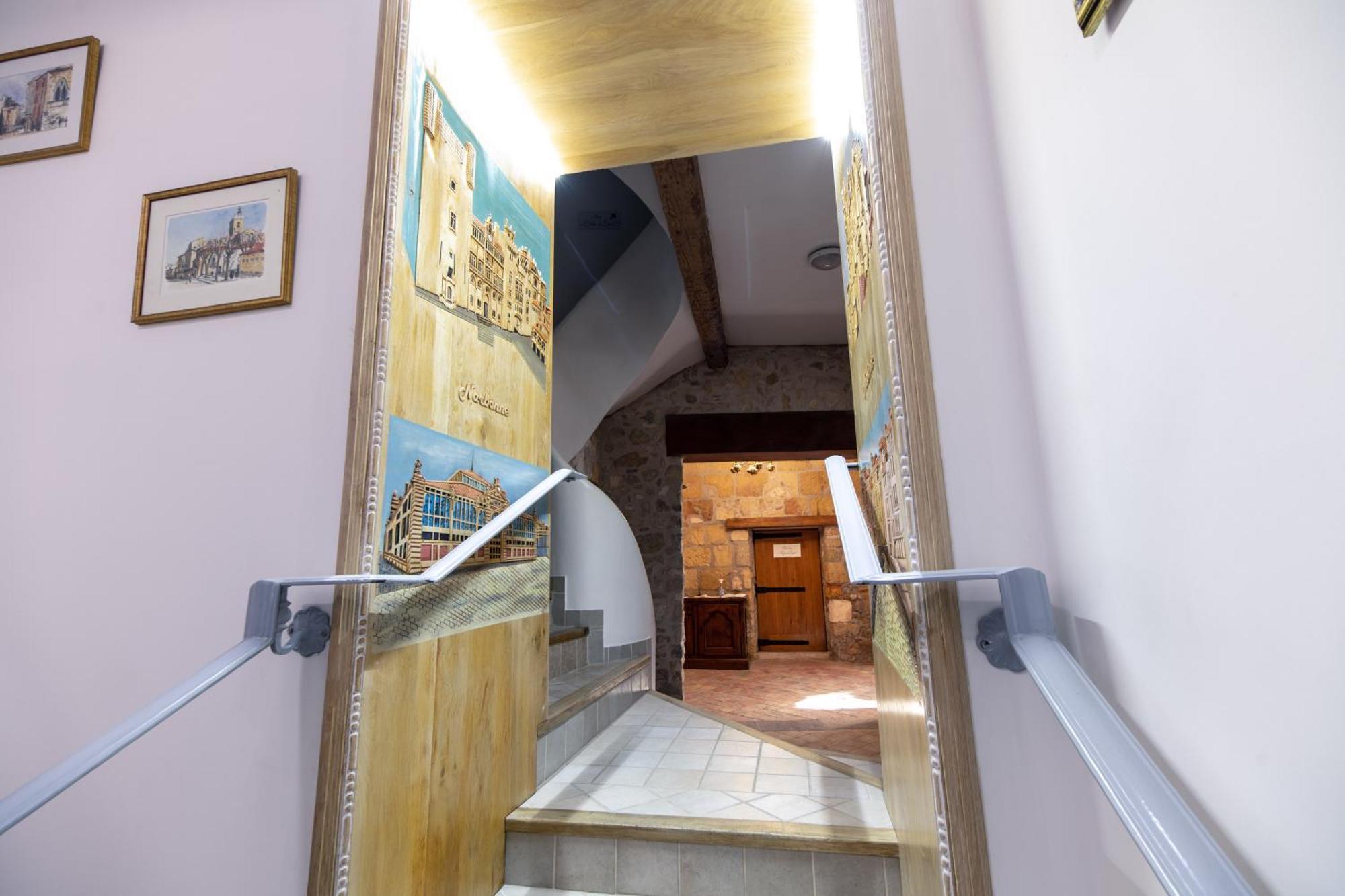 Appartement Du Cloitre 1Er Нарбонна Экстерьер фото